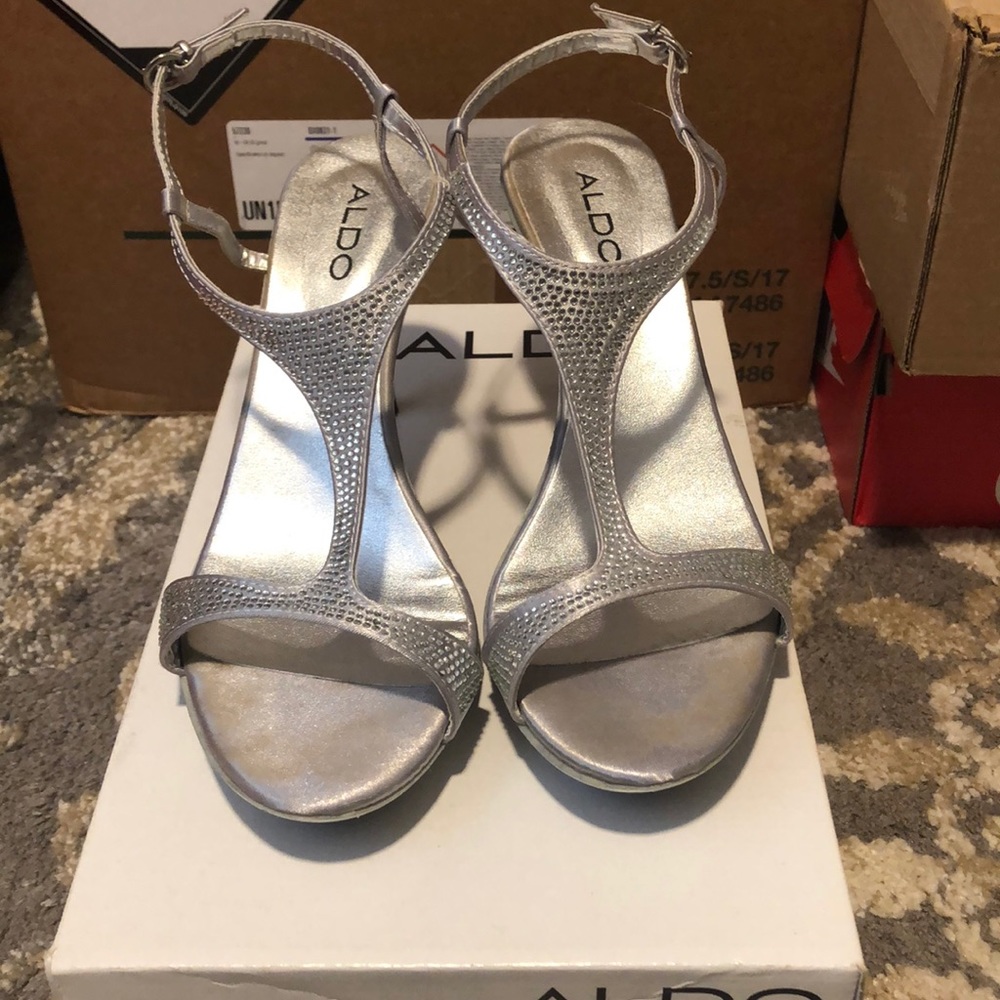 Aldo silver heels. Size 9.